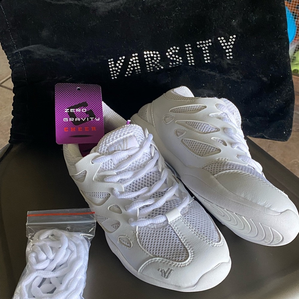 NWT Varsity Zero Gravity Cheer Shoes